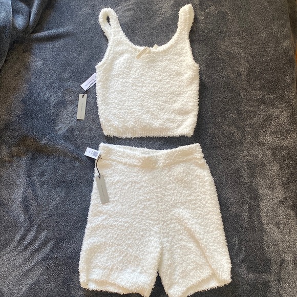 Babaton Other - Brand New Babaton White Retreat Set